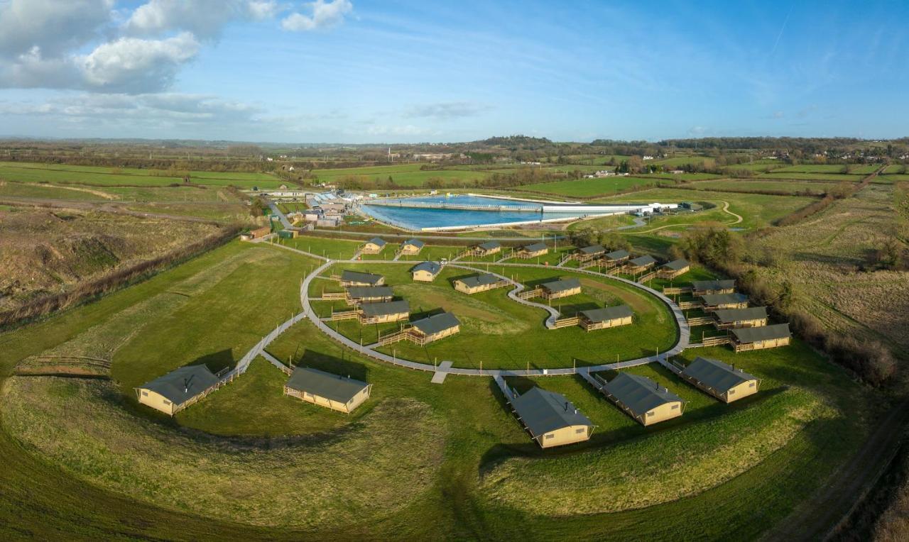 The Camp At The Wave Hotel Bristol Bagian luar foto