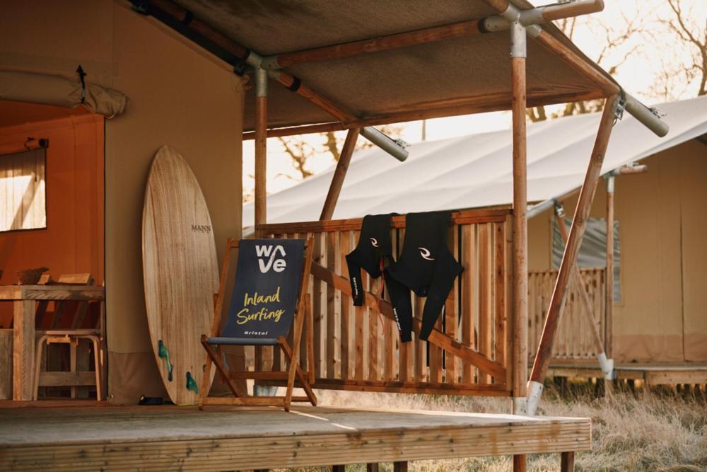 The Camp At The Wave Hotel Bristol Bagian luar foto